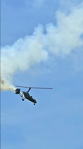 Precision & Agility: Gyrocopter in Full Control #gyro #midlandsairfestival #pilot