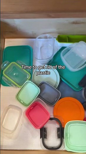 Perfect for leftovers! Leakproof, stackable & microwave-safe glass containers