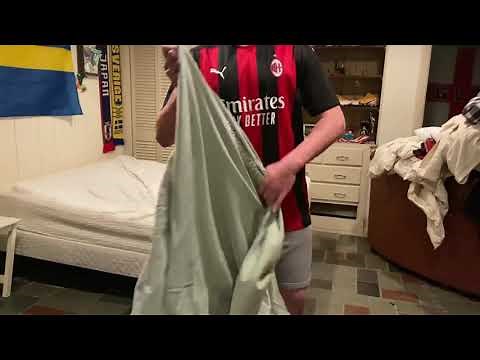 How to put fitted sheets on a bed by yourself (tutorial)