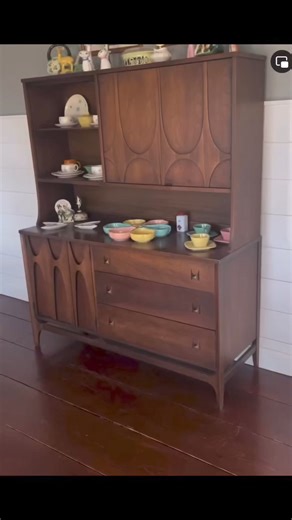 11K views · 355 reactions | My Broyhill Brasilia hutch has to be my favorite piece of furniture. I swap out the items on it occasionally and use it for holiday displays too #hutch #vintage #atomic #midcentury #broyhill #broyhillbrasilia #pyrex #holthoward | June Cleavers Vintage Closet | Facebook