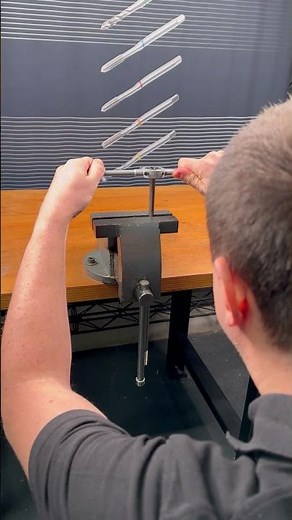 Perfect external threads - easy with guides for round dies!