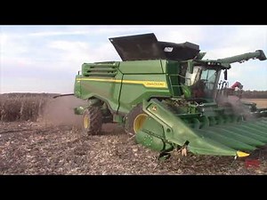 JOHN DEERE X9 Combine
