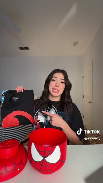 day 1 of craftmas 🕸️ | craftsmis