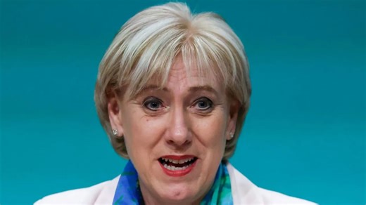 New social welfare hike as Minister plots €15 boost & DOUBLE pay in 2 months