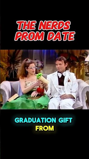 Gilda Radner & Bill Murray as Nerds During Prom #SNL #comedy #comedians #funny #1970s