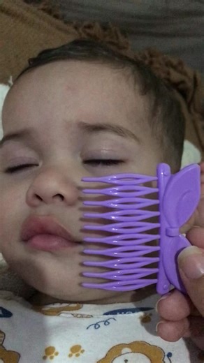 ASMR: Fazendo um Bebê Dormir com Carinhos