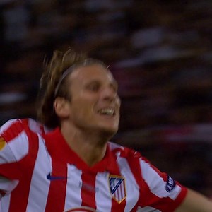 Favourite player from this final? 🤔⁣ ⁣ 🏆 2010 🏆⁣ ⚽️ Atlético 2-1 Fulham ⁣ ⁣ #UELdecade | UEFA Europa League