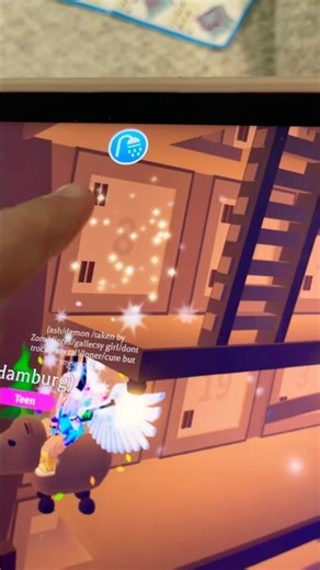 Im going to go pro on adoptme #amongus