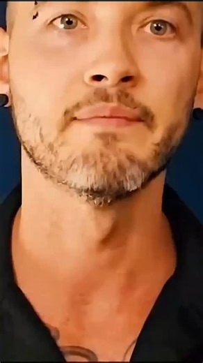 Most “magnesium absorption charts” circulating online are based on outdated tracer studies in magnesium-insufficient subjects. When baseline stores are low, the body upregulates transport and pulls in far more magnesium - e.g., this makes citrate appear dramatically superior to oxide in some studies. But newer research tells a different story. A 2017 head-to-head pharmacokinetic trial found that once magnesium stores were saturated, citrate absorbed only ~2–3% more than oxide - a real difference