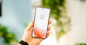 What's the Quick Panel on Samsung's One UI 4, and how can you customize it?