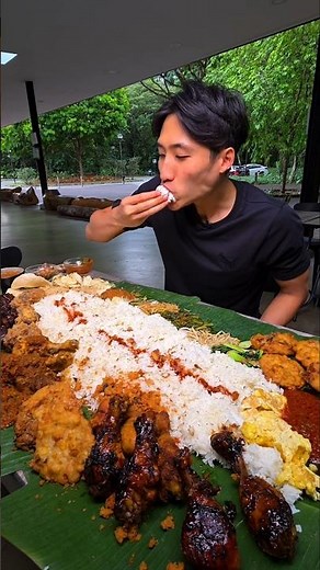 Unlimited Indonesian Banana Leaf Buffet! #foodchallenge