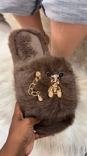 Fluffy Bedroom Slippers 🌸 Comfortable and affordable perfect slippers for you☺️ Price $125.00 Ref GP-5326-1 Shop Now⭐️ #fyp #trending #viral #trinidad #slippers https://infinitestylestt.com/products/plush-teddy-open-toe-luxe-indoor-bedroom-slippers-gp-5326?_pos=2&_sid=dbe6b74d9&_ss=r | Infinite Styles