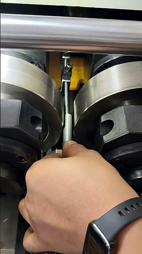 The thread rolling machine #knurling#cnc#machine#screws#mechanical#factory#threadrollingdie