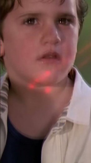 Predator Meets A 5 Years Old Boy! - Predator 2 (1990) #shorts