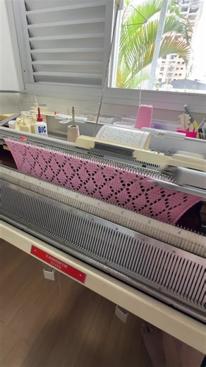 Knitting Machine Techniques with Silver Reed