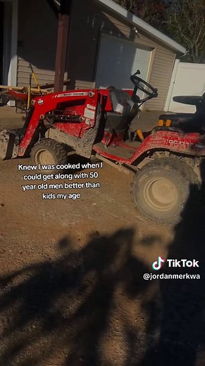 #compacttractor #diesel #massyferguson @𝓐𝓲𝓭𝓮𝓷