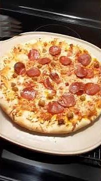 Frozen Pizza? Here is what Pampered.Chef Stoneware pizza pan you need 🍕