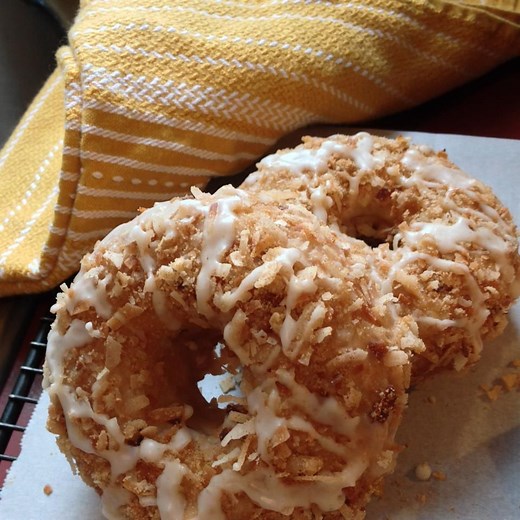 Fluffy Cake Donuts