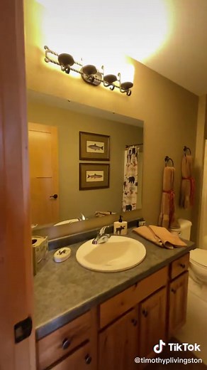 🔥Digging this one! Modern prefab modular log home I toured in Friendship, WI Full tour (including finished basement), price and state availability you can find at timothyplivingston.com (link in bio) This prefab modular home has 2 bed - 2.5 bath layout in approx 1660 SqFt. #prefabhouse #modularhomes #modularhouse #modularhome #manufacturedhomes #hometour #housetour #newhome #fyp #foryou #fy #modernhome #logcabin #loghome #loghouse #logcabinhome #cabinlife #timothyplivingston