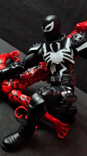 Agent Venom vs Carnage