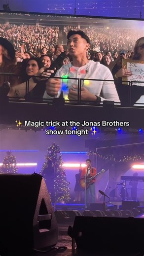 Okay @Dr. Wilfredo Manglapus!! That was epic. (Also, I missed part of it because I was trying to get Nick’s reaction 🫠😂) #jonasbrothers #jonasbrotherstour #jonasbrothersconcert #greetingsfromyourhometown #livemusic @joejonas @Jonas Brothers @Nick Jonas @Kevin Jonas