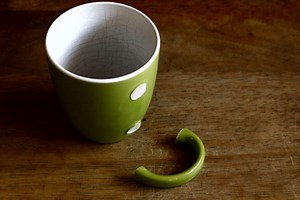 Broken Ceramic Mug? Here’s How To Fix It