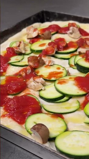 自家製ピッツァ