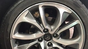 C'est reconnu : les chats ont des bienfaits sur notre santé. Chez Feu Vert, on leur rend bien en les sortant parfois de situations complexes. Vous, propriétaires de chat, en quoi votre animal adoré vous fait-il du bien ? 🐱😽 | Feu Vert