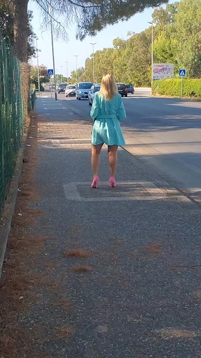 Carleen Ceraldi on Instagram: "Avviso flash #influecerdellamodaitaliana #wrapmeinthunder #over50styleinfluencer #italianfashioninfluencer #bluezonelifestyle #over50style #canadianchick #colormebeautiful #over50andfit #fashion #fashionista #model #modellife #modela #scalea #calabria #goddess"