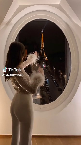 From day to night at @Le Metropolitan Paris 🏹 wearing @Nadine Merabi ✨ #paris #parishotel #hotelwithaview #hotelwithaviewparis #hotelwithaneiffeltowerview #parisianhotels #wheretostayinparis #eiffeltower #eiffeltoweratnight #eiffeltowersparkle #roomwithaview #eiffeltowerview