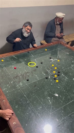Shahzad Khan Shows Next-Level Carrom Skills ⚡🔥 #carromskills #carromtutorial #carromboard
