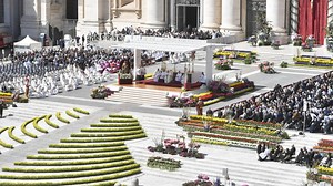 Pope Francis celebrates Easter Sunday Mass in St Peter's Square - Vatican News