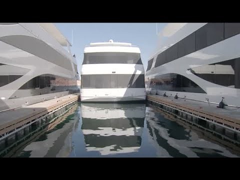 Wow! Look at these luxury houseboats on Lake Powell