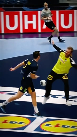 Cleanest finish ever 🫣 #handball #håndbold #ehfeuro2026