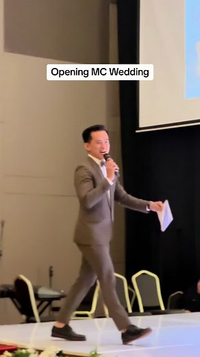 Master of Ceremonies at Wedding Events | MC Wedding Tips & Examples