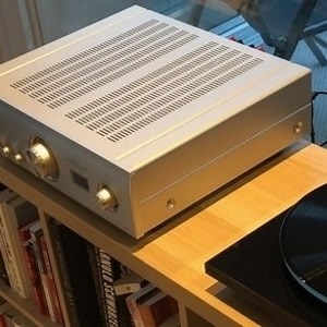 Best Affordable Amplifiers for Turntables | Vinyl Restart