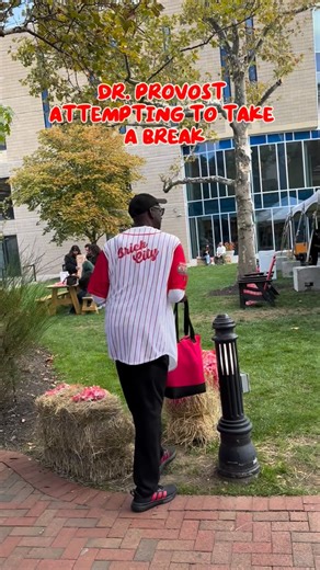 Rutgers University—Newark on Instagram: "🤩 Welcome to ✋ five-fact-Friday: 1️⃣ RU–N Provost Dr. Jeffrey Robinson @jrobinsonphd (aka Dr. Provost) LOVES when his lunch breaks are interrupted 🍽️🙅‍♂️ 2️⃣ 🛍️ You can purchase your RU–N legacy baseball jersey as modeled by Dr. Robinson using the link in our bio 3️⃣ The jerseys were designed by high school students from the Newark School of Fashion and Design @nps_nsfd just for our Raider Family #RUNxNSFD ❤️🤍 #InNewarkOfNewark 4️⃣ Fact 1 might be lo