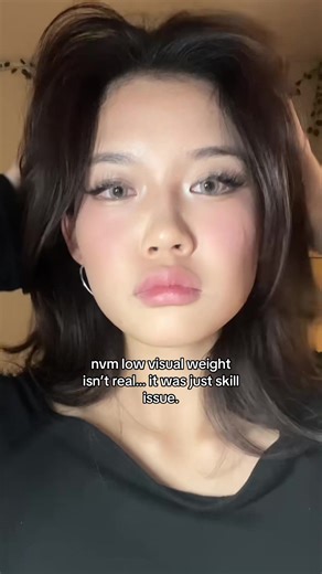 Now THIS is full glam ✨ For context I posted a vid about how makeup always looks natural on me bc I have low visual weight, but everyone said it was skill issue so I redid the look using your advice …. And yeah it was definitely skill issue 😭😭😭 While high or low visual weight may be true, with the right makeup techniques you can still make yourself look glam!!! #makeup #makeuptransition #kbeauty #viral