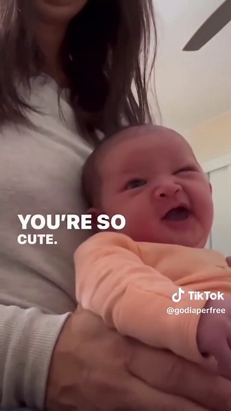 Oh yeah 💩 this one poop trained in 4 days! Okay here’s what I did to avoid most poopy diapers with baby Marilyn 🙌: STEP 1: from the day she was born, I offered her the potty every time she woke from a nap. (With a newborn this is about every hour or two.) STEP 2: I took her diaper off STEP 3: I put the newborn “top hat potty” between my legs STEP 4: I held Marilyn over the potty, gently by the thighs, with her back leaning against my torso STEP 5: I made the “psssss” and grunting cues, alterna