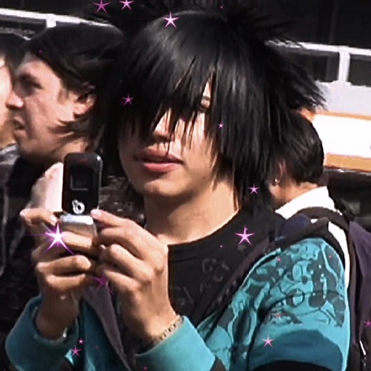Mexican Emos vs Punks: Exploring Iconic 2000s Subcultures