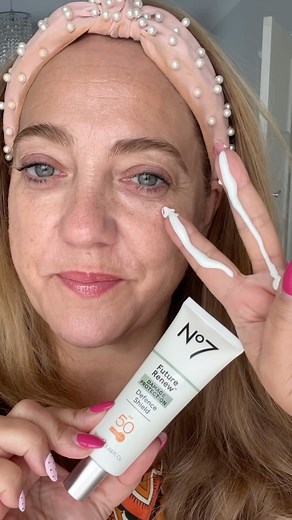 AD/PR - No.7 Have launched their Future Renew Damage Protection Defence Shield SPF50. A lightweight, hydrating SPF fluid, that leaves a beautiful glow on the skin. Designed for use all year round this can protect your skin from daily sun damage and UV exposure... . Now look, I have had a space in the beauty world for 15 years and have always banged on about the importance of SPF. There is no point applying your expensive creams to slow down skin ageing if you are still exposing your skin to the 