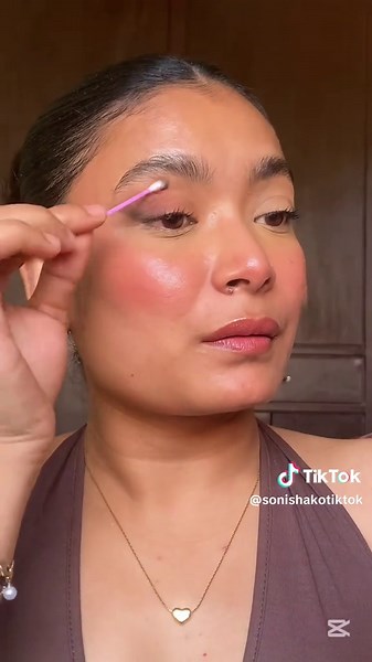 Easy Eye Makeup Tutorial for Beginners