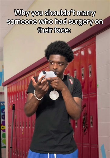 This gotta be some form of catfishing, no cap. I used to have celebrity crushes and what not, and for some of them I’d have to look at their before and after pictures. I’d just be like damn. I know the baby ain’t gon come out lookin like you. #fyp