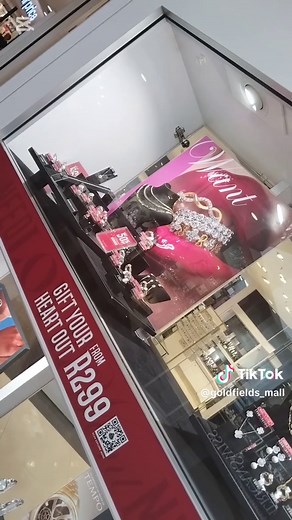 Love is in the air at Goldfields Mall 💕 From sweet treats to perfect gifts — Valentine’s Day sorted 😍✨ #GoldfieldsMall #HeartofWelkom #WelkomMall #FreeStateShopping #SupportLocal
