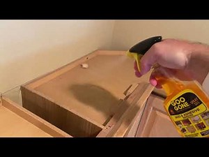 EASY! | Clean Grease off Your Kitchen Cabinets!