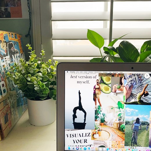 Stuck in a Rut? Consider Making a Vision Board for 2026