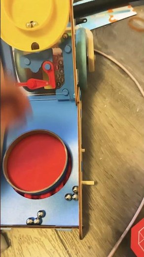 ‪@MarkRober‬ 23 ‪@CrunchLabs‬ build box