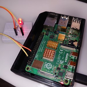 【RaspberryPi-3】入出力ポートを使用してLED点滅【Lチカ】 | 電子工作でライフハック