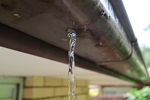 How to quickly patch a hole in your gutter