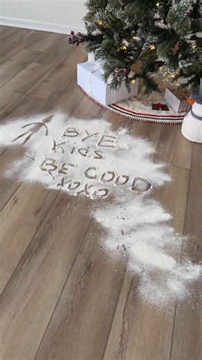 ND_home.hacks on Instagram: "A super easy Elf farewell for tired parents, with a sweet reminder to be good all year! g #elfontheshelfideas #elfontheshelf #elf #christmas"